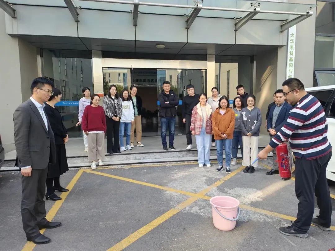 1700101778746.jpg 640 (1).jpg